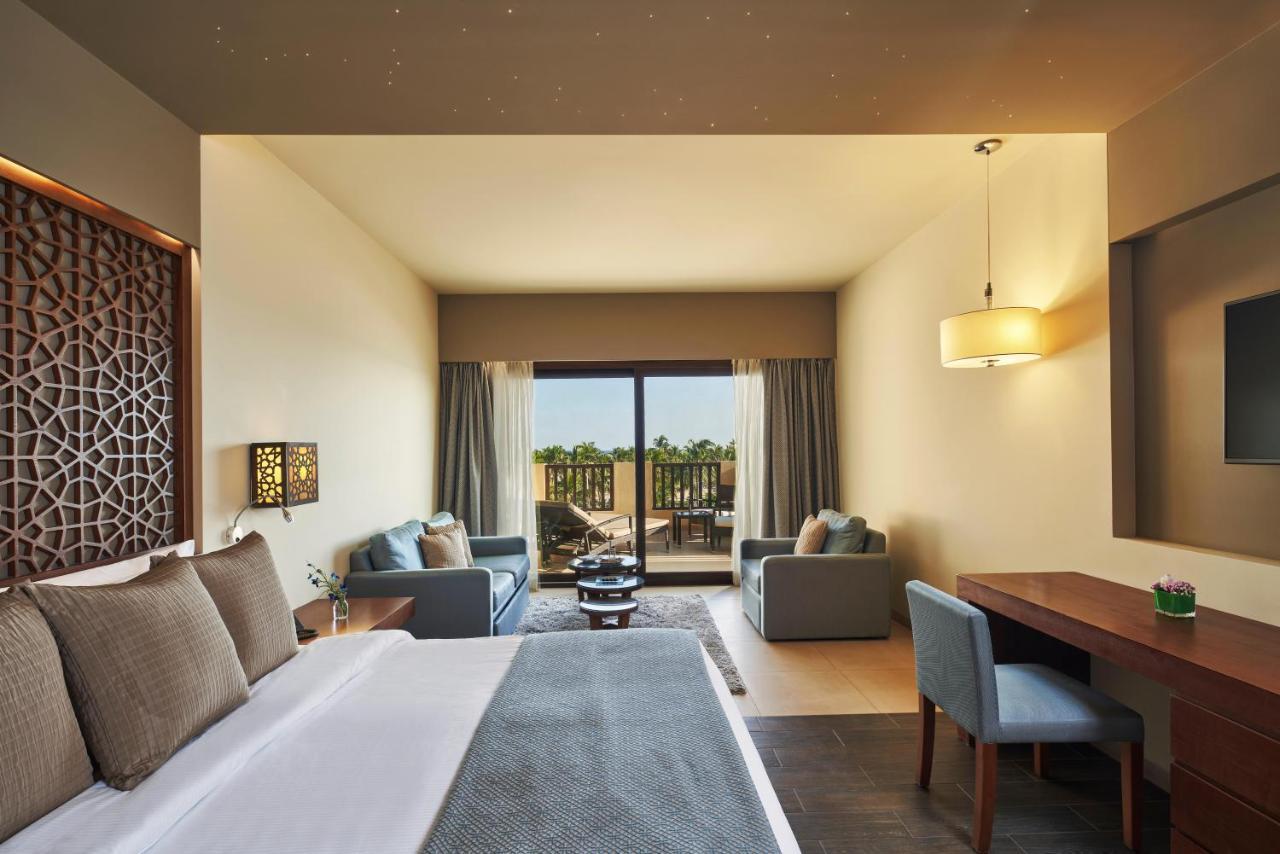 法纳尔酒店及公寓 塞拉莱 外观 照片 A room at the hotel