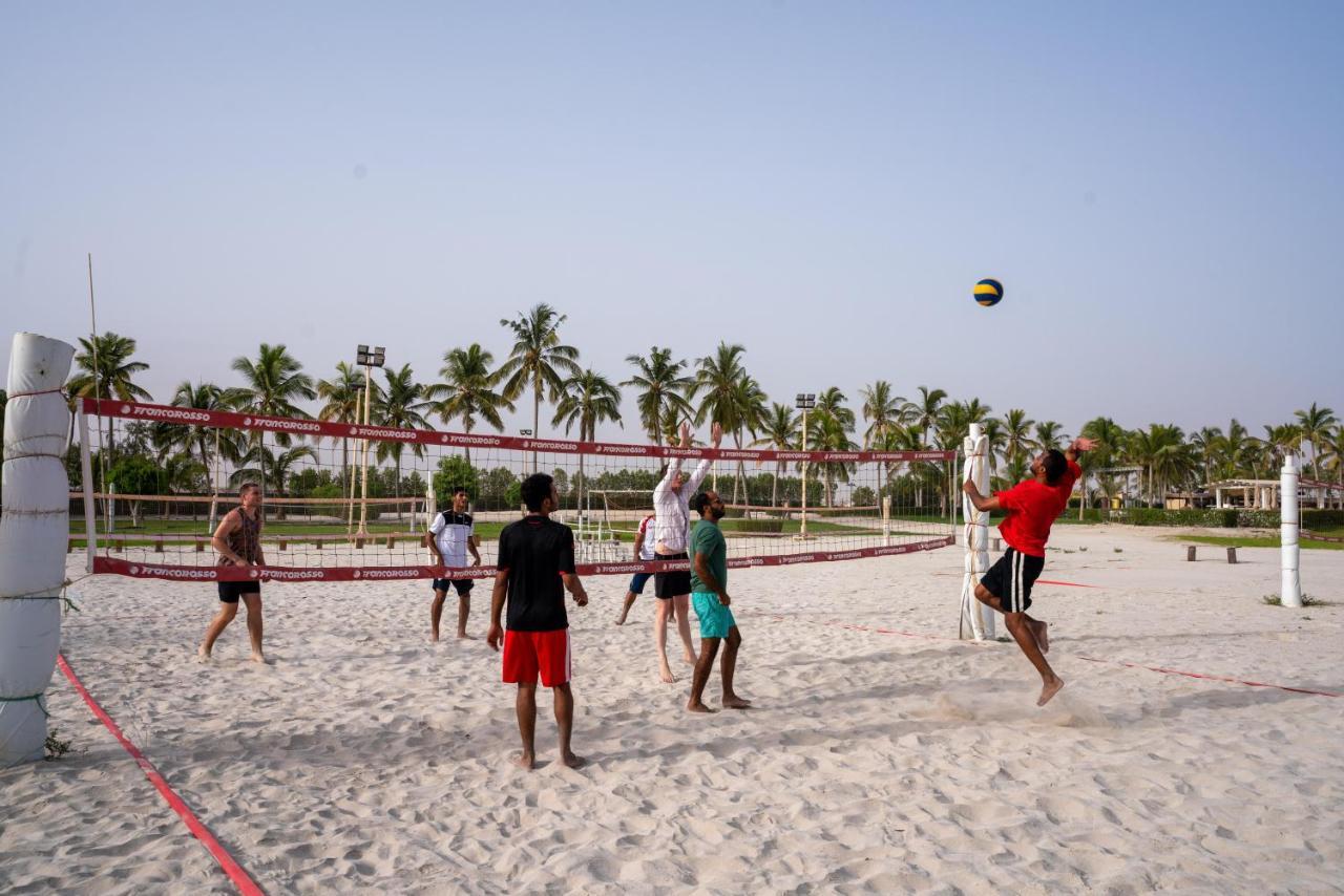 法纳尔酒店及公寓 塞拉莱 外观 照片 Beach volleyball at the 2006 Asian Games