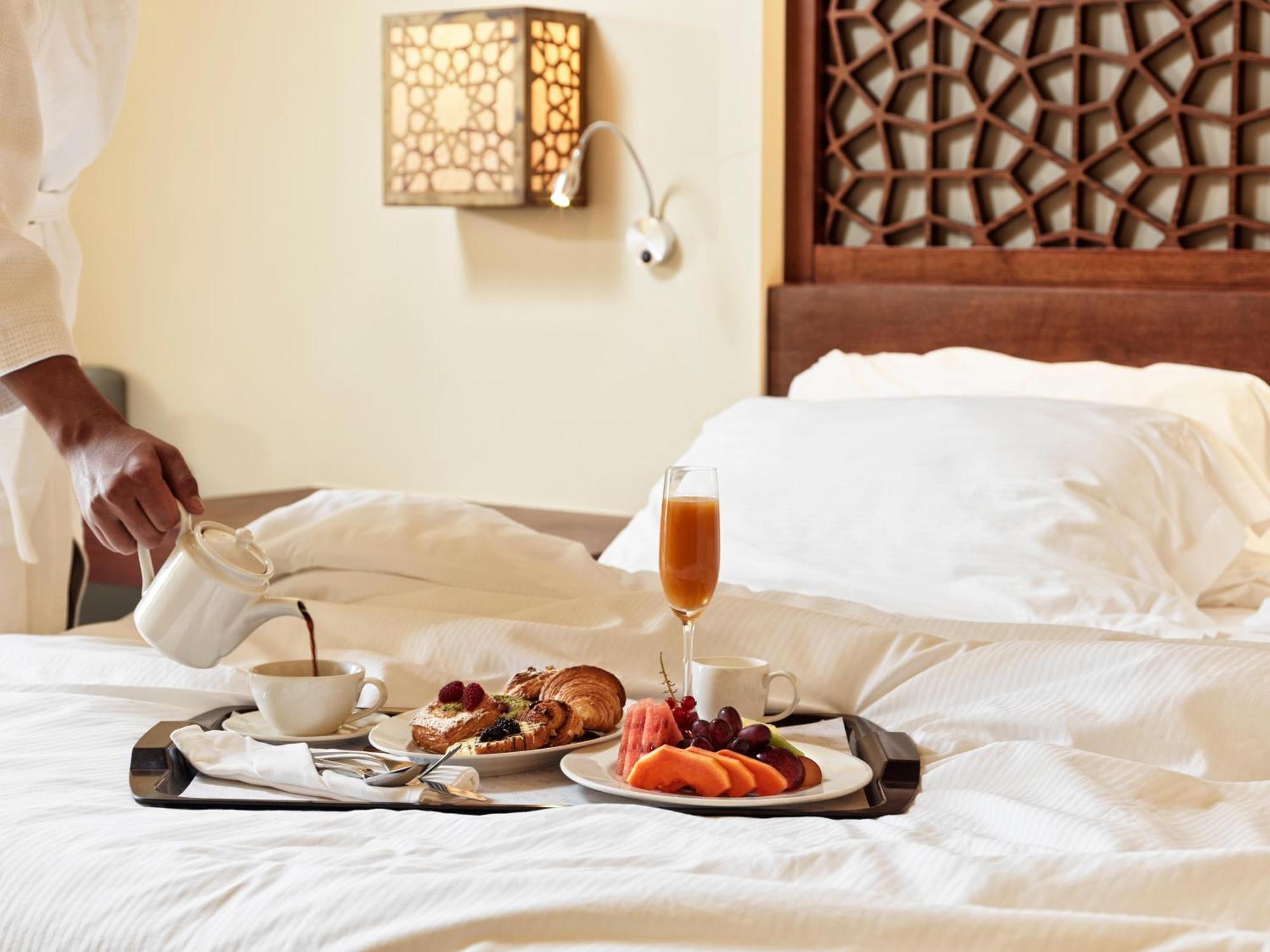 法纳尔酒店及公寓 塞拉莱 外观 照片 Room service